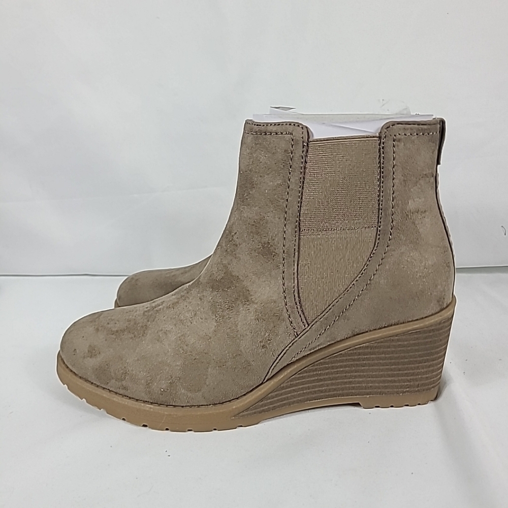 NEW Dr. Scholls Women's Camden Wedge Ankle Boots Taupe Micro Sz 10 M - Picture 4 of 7